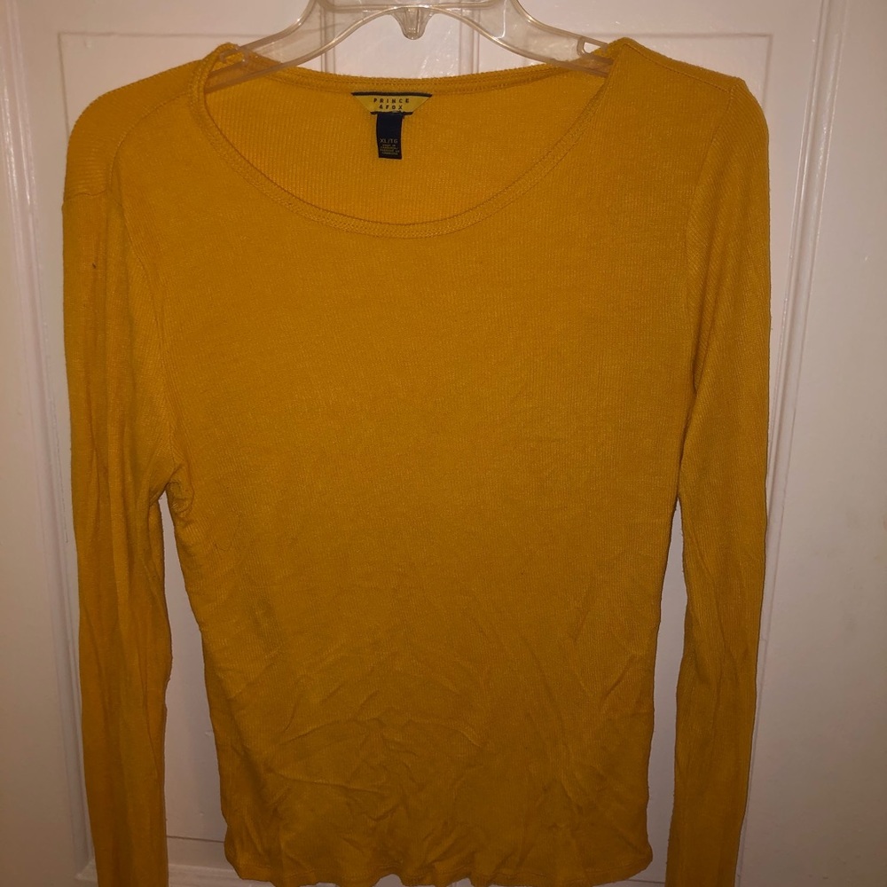 Mustard long-sleeved tee